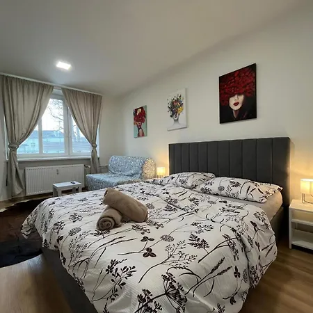 Kastanova 27 Apartment